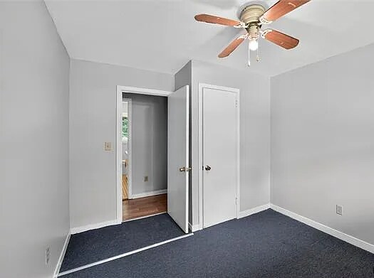 Building Photo - 704 Valleyview Dr