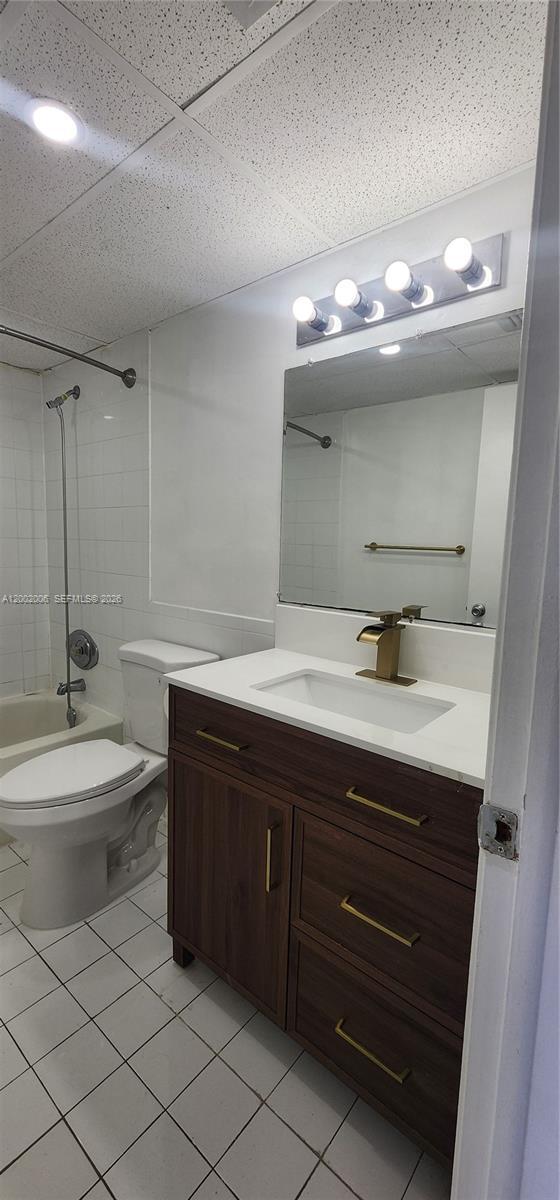 Building Photo - 500 NE 2nd St