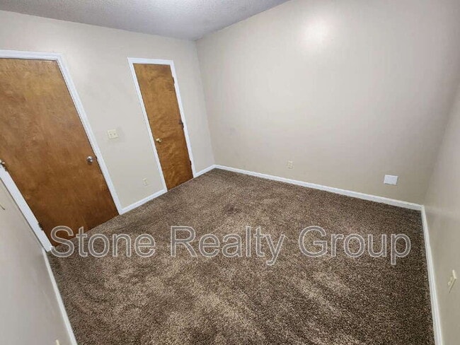 Building Photo - 2478 E Clayton Dr