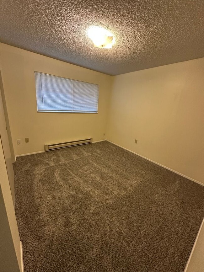 Building Photo - 2 bed / 1 Bath in Warrenton