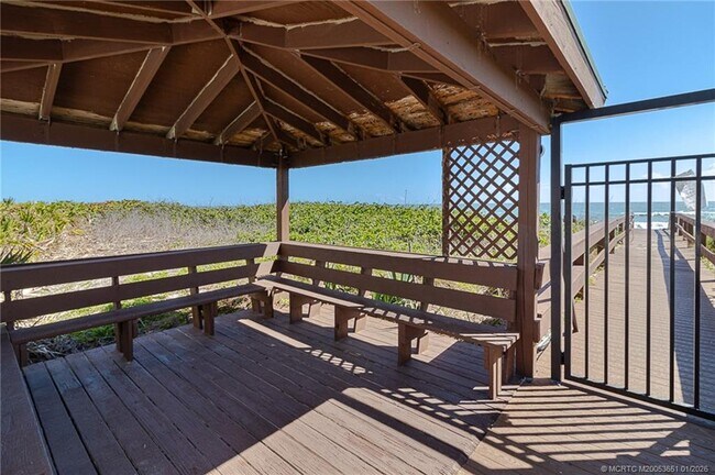 Building Photo - 9490 S Ocean Dr