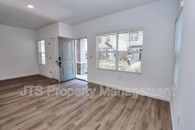 Building Photo - 4256 Aura Way