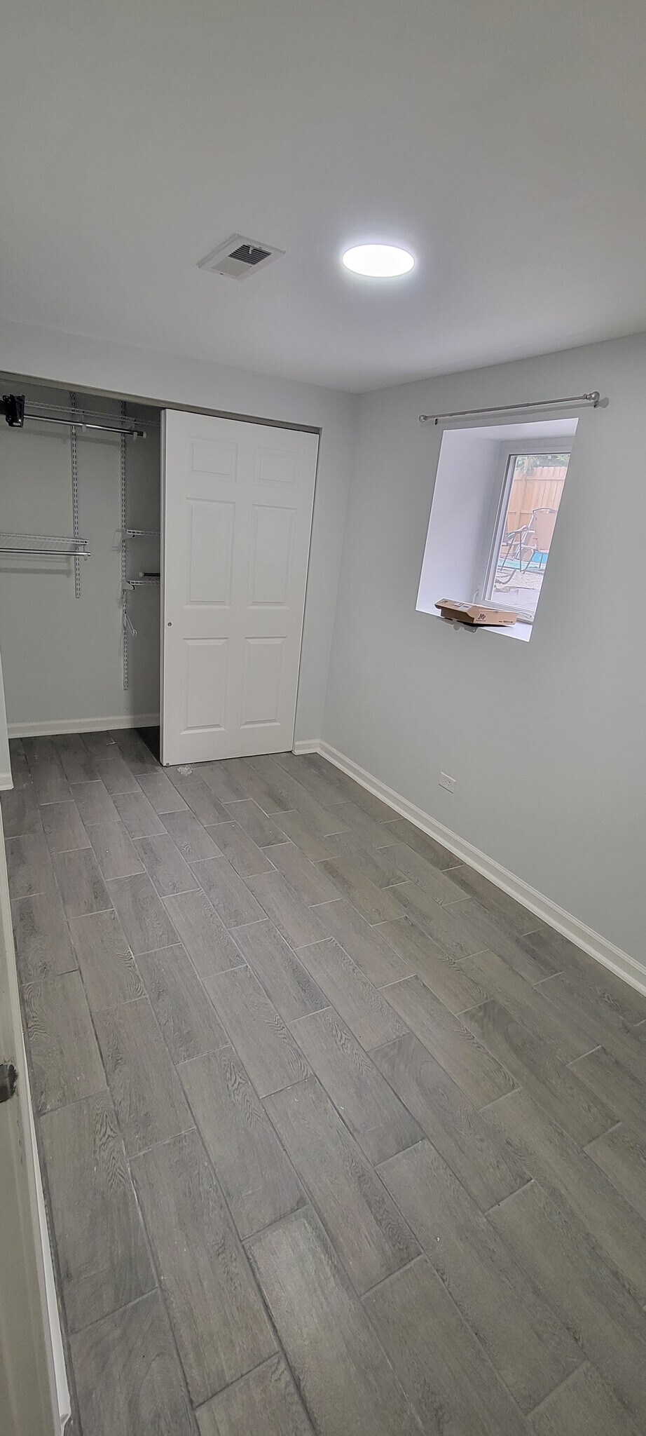 Building Photo - 1316 S Millard Ave