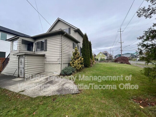 Building Photo - 3832 S Cushman Ave