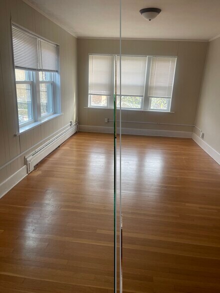 Building Photo - 3920 Wilmington Ave