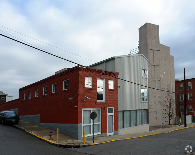 Building Photo - Lloyd McBride Court