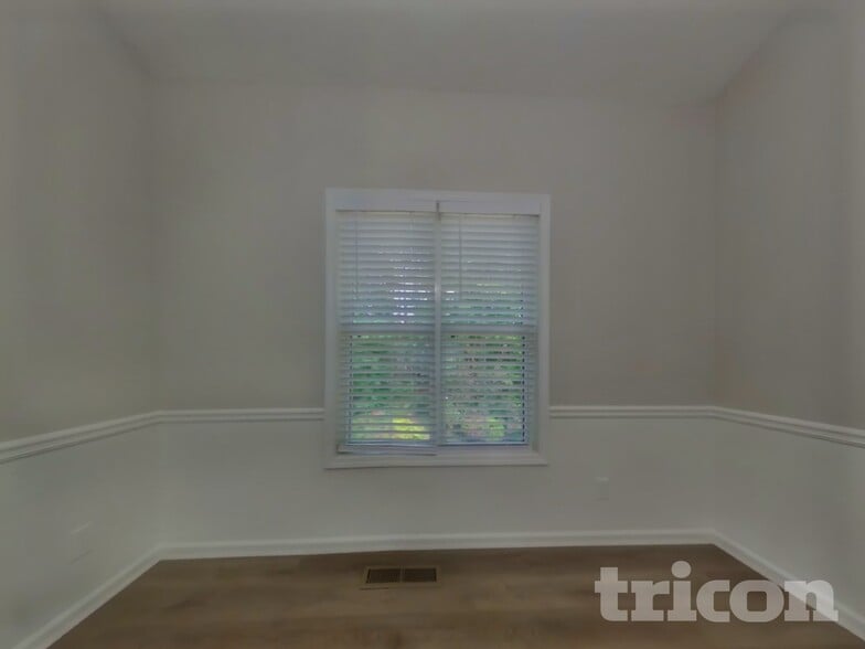 Building Photo - 2030 Township Dr