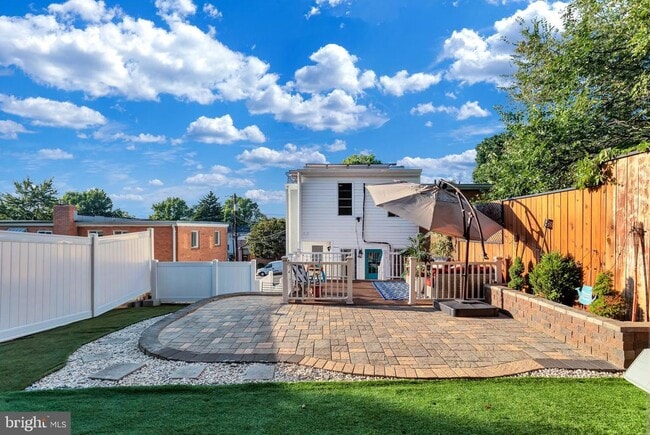 Building Photo - 4909 Fitch Pl NE