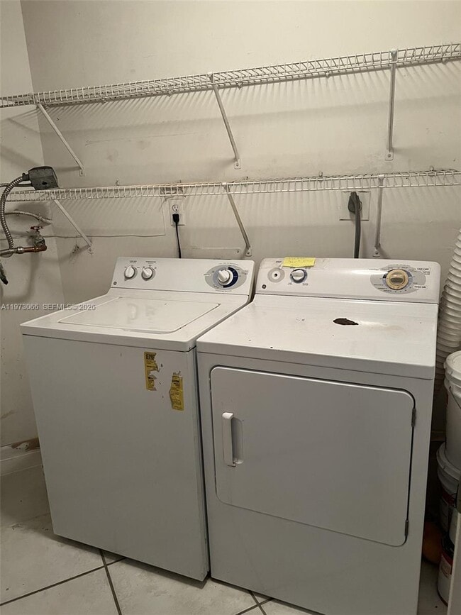 Building Photo - 10229 NW 9th St Cir