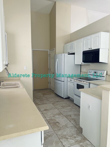 Building Photo - 1511 Mimbres Canyon Pl NE