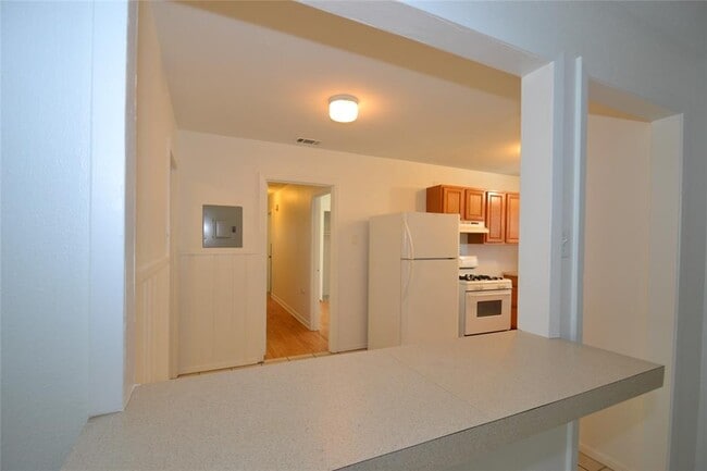 Building Photo - 1211 Ridgemont Dr