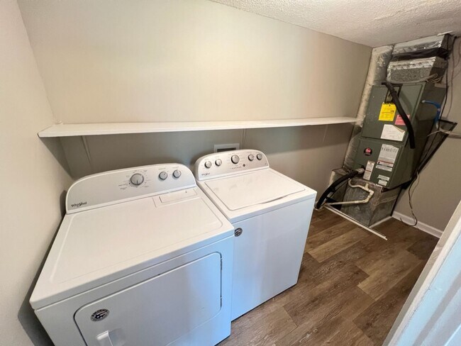 Building Photo - Updated 2 Bedroom Duplex in Durham