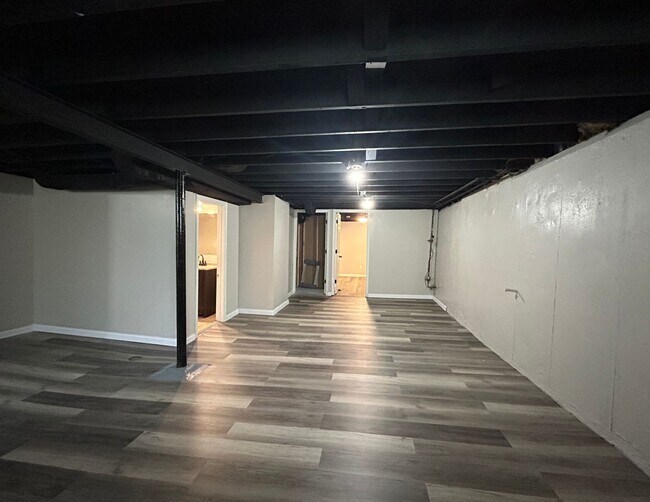 Building Photo - 1337 Odessa Dr