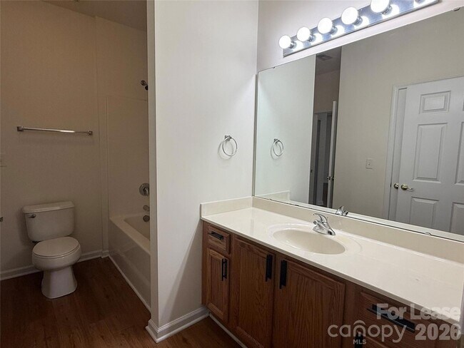 Building Photo - 7033 Somerset Springs Dr