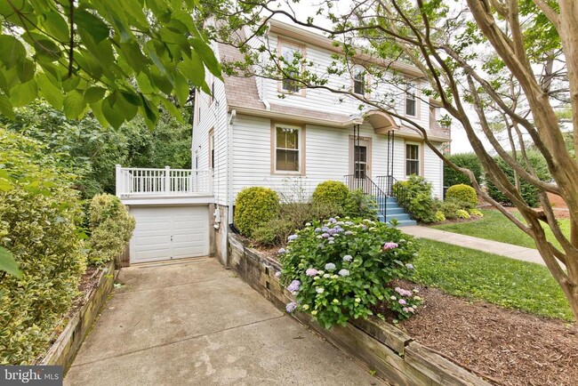 Primary Photo - 4344 Old Dominion Dr