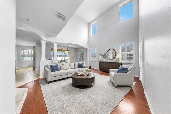 Building Photo - 17423 New Cross Cir