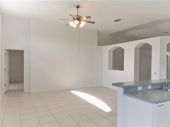 Building Photo - 8613 Fawn Creek Dr