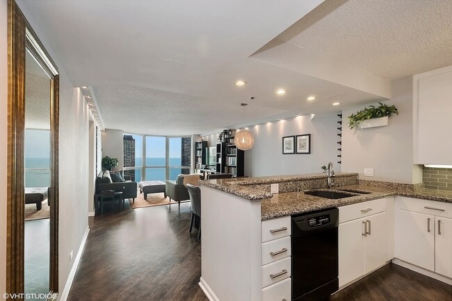 Building Photo - 195 N Harbor Dr