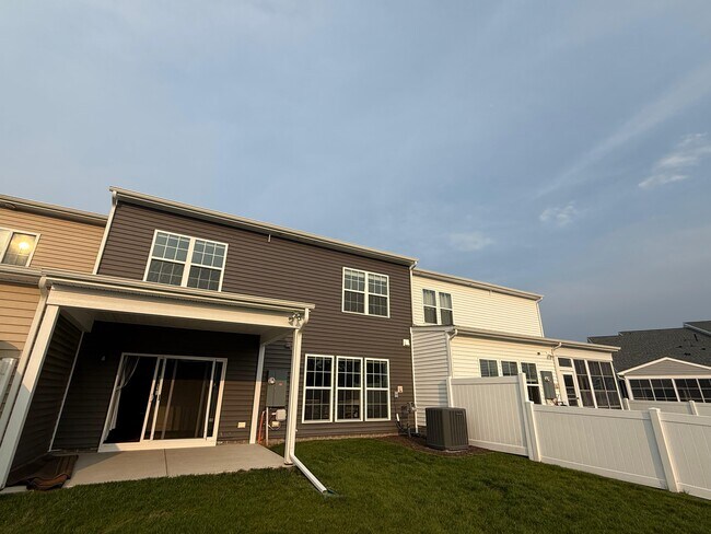 Building Photo - 7048 Dunton Rd