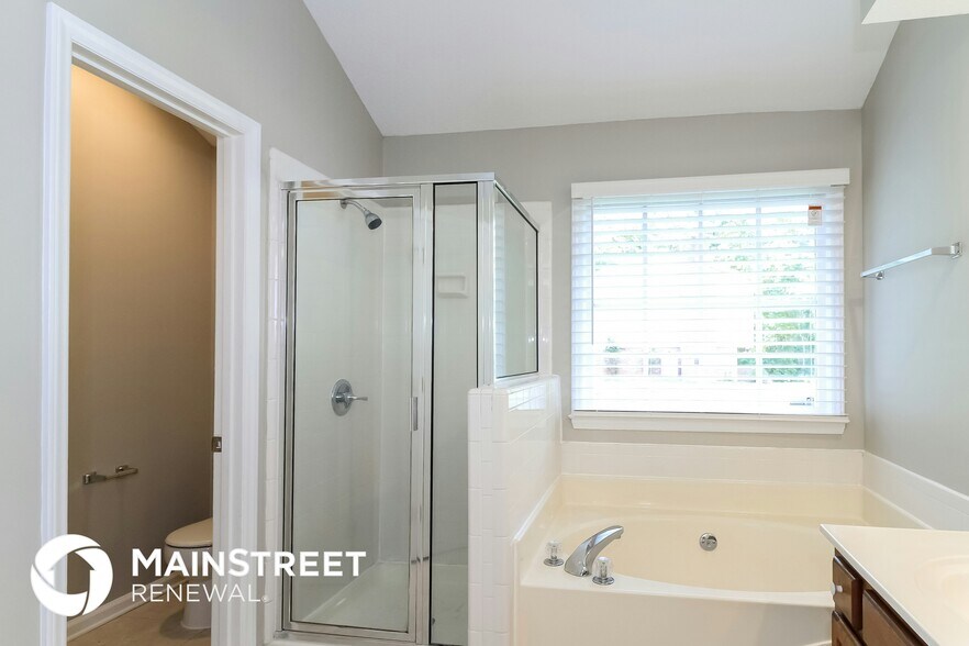 Building Photo - 6828 Ashmont Forest Ct