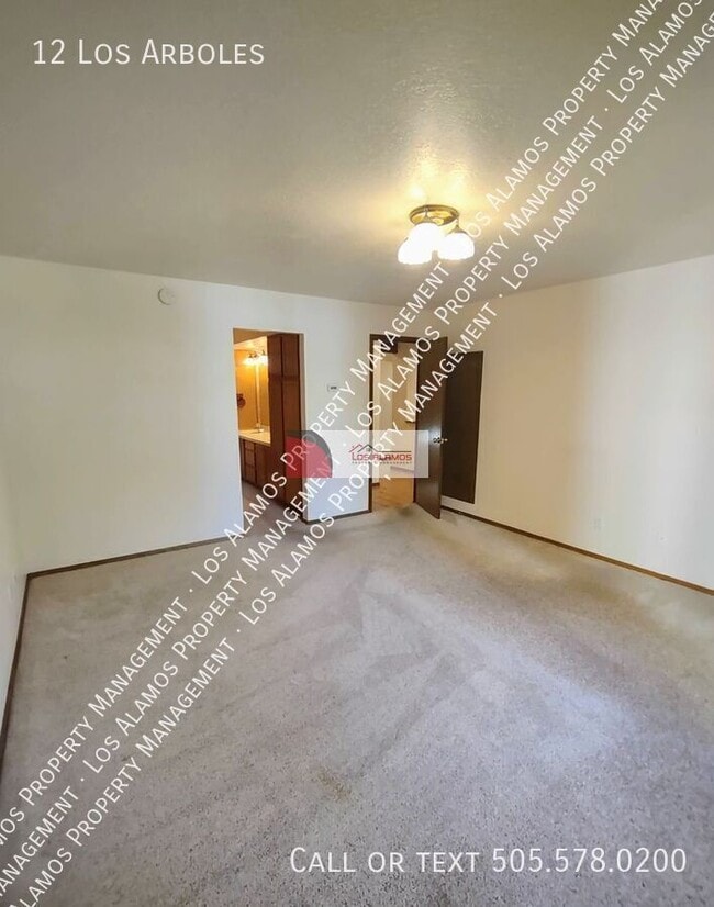 Building Photo - 12 Los Arboles Dr