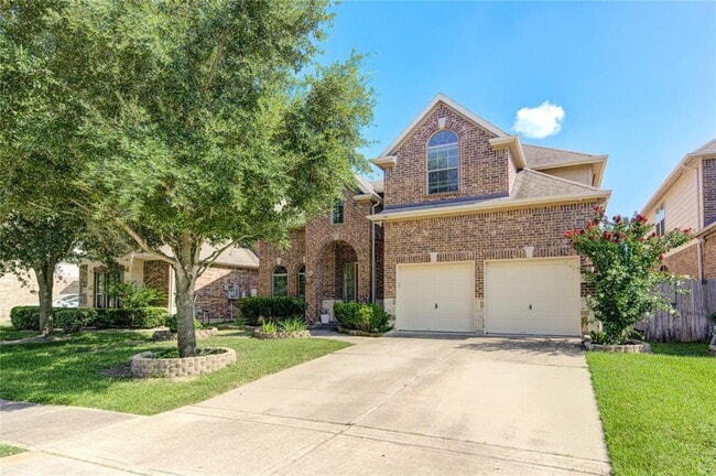 Building Photo - 611 Whitney Oaks Ln