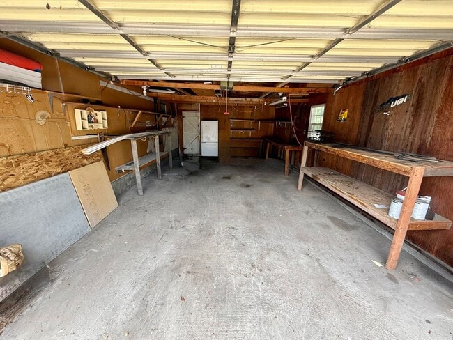Building Photo - Adorable 3 bedroom 1.5 bathroom house for ...