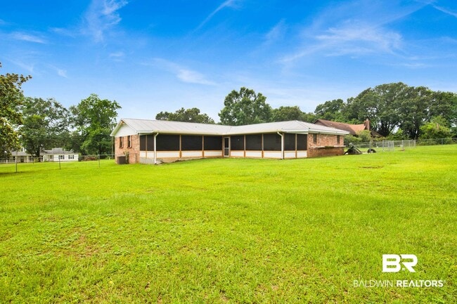 Building Photo - 11525 Brenda Rd