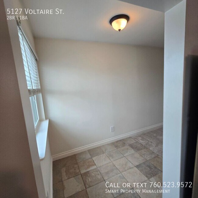 Building Photo - 5127 Voltaire St