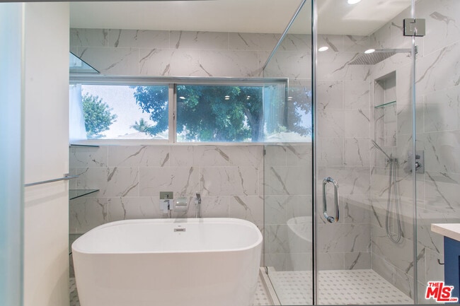 Building Photo - 5400 W 82nd St