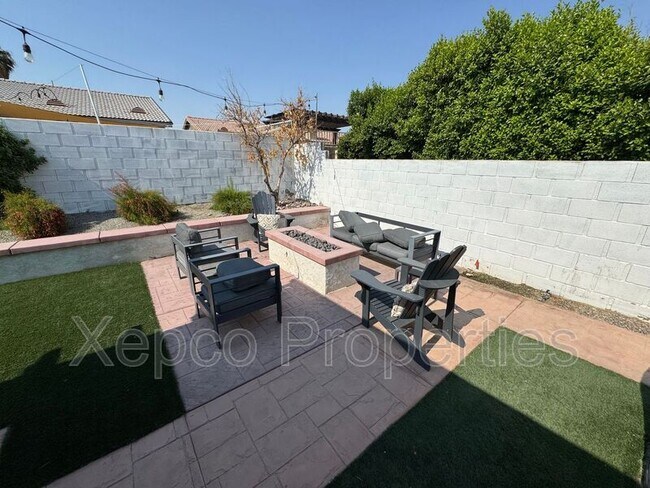 Building Photo - 80746 Diamondback Trail