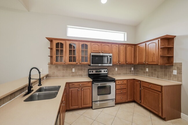 Building Photo - 15445 Cortona Way