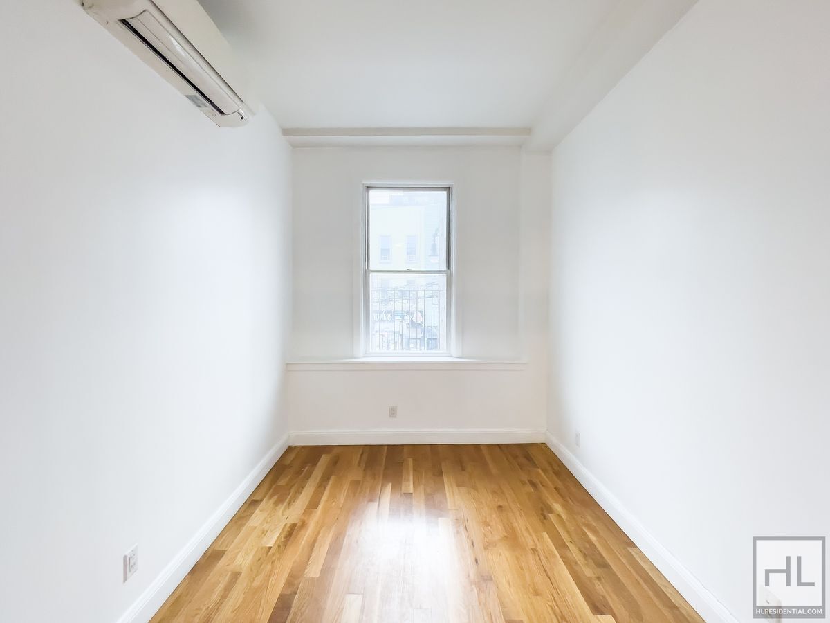 Building Photo - WYCKOFF AVENUE / Spacious 2-Bed 1 Bath / B...