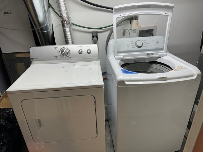 Building Photo - 117 Winston Dr