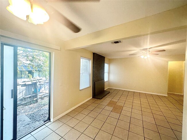 Building Photo - 5101 Purple Sage Dr