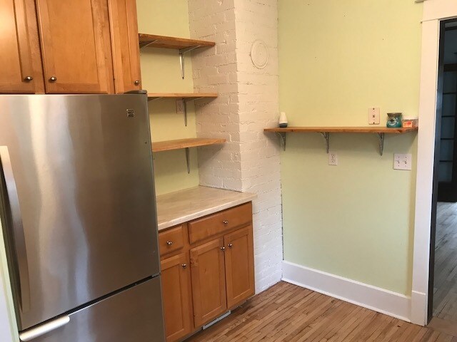 Building Photo - 423 Melrose Ct