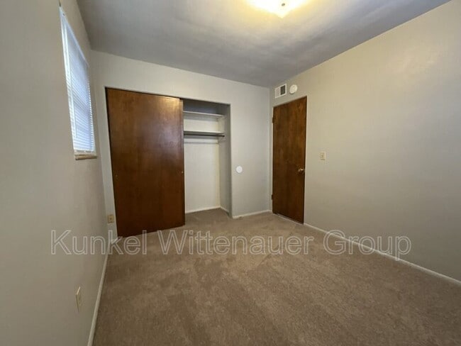 Building Photo - 815 Laurel St