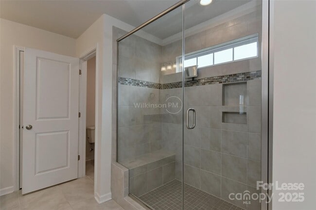 Building Photo - 2015 Saddlebred Dr