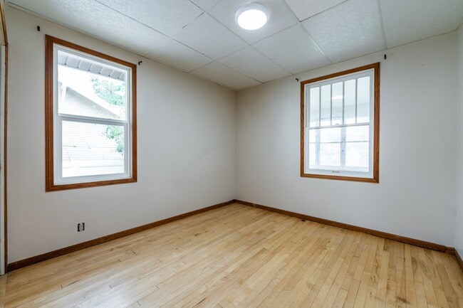 Building Photo - 2526 1st Ave N