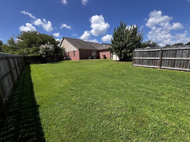 Building Photo - 6900 Wrigley Dr