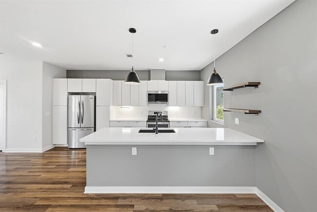 Building Photo - 5924 S Congress Ave