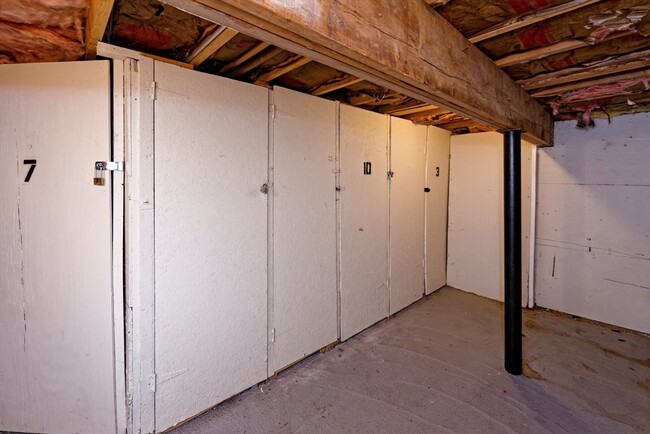Building Photo - 35 High St