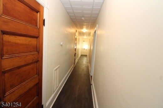 Building Photo - 16 Main St