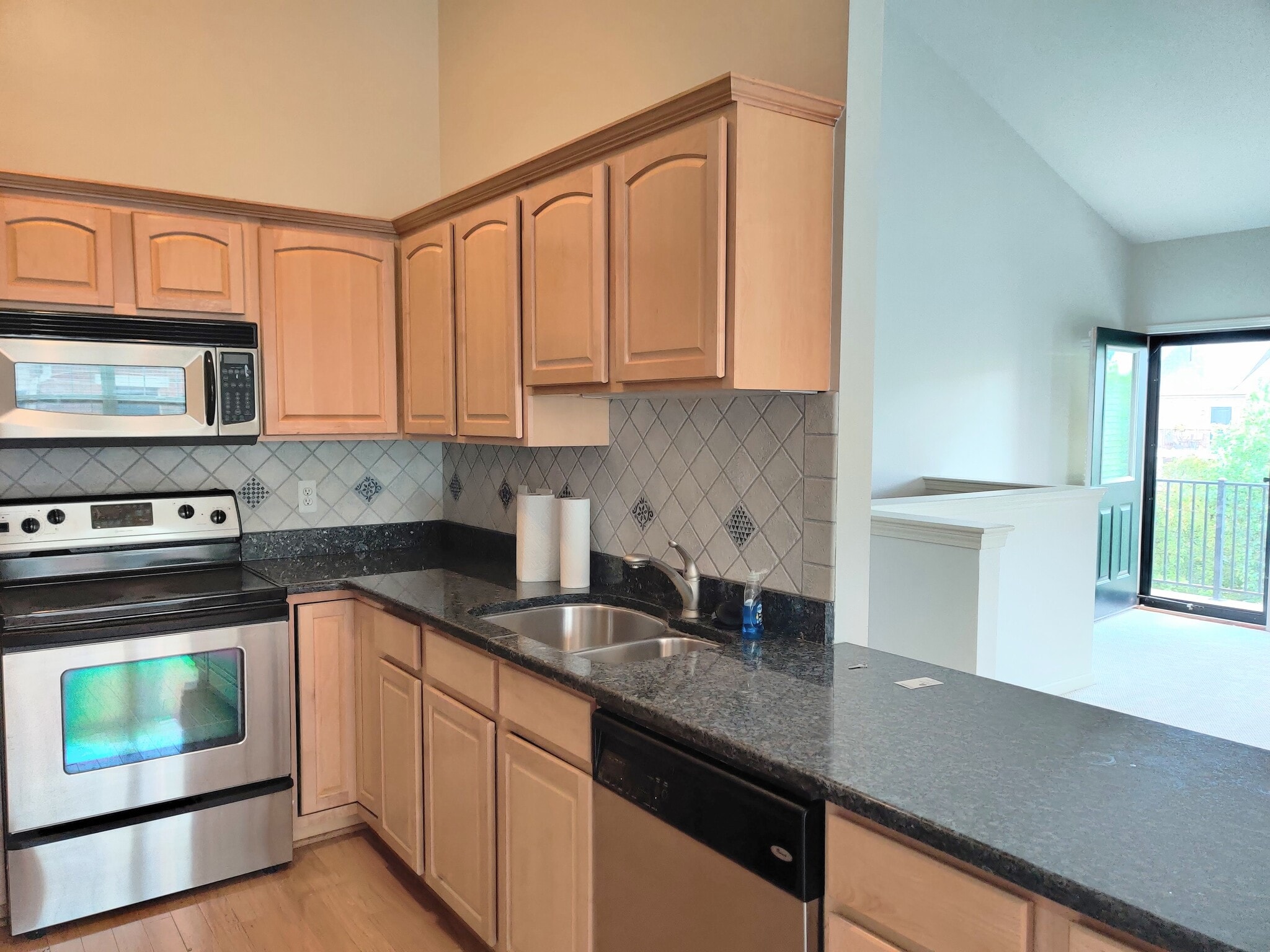 Kitchen - 25564 Portico Ln