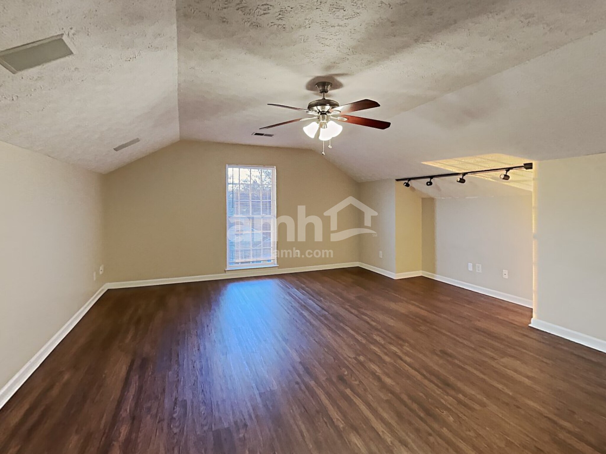 Building Photo - 2922 Wills Ct