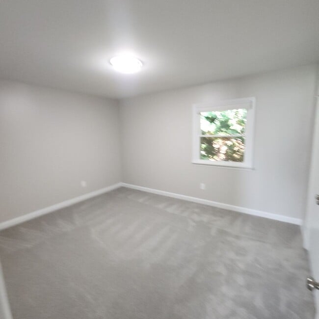 Building Photo - 2 Bedroom Townhouse Apartment FOR RENT in ...