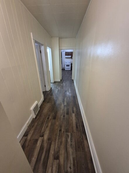 hall to kitchen - 4049 6th Ave