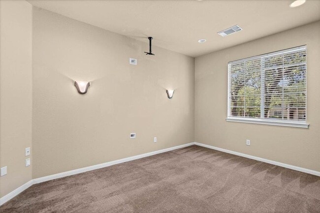 Building Photo - 6925 Larue Belle Cove