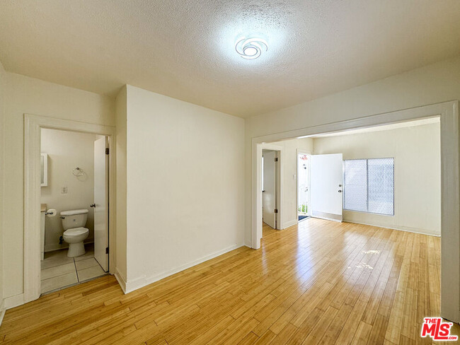 Building Photo - 4525 Franklin Ave