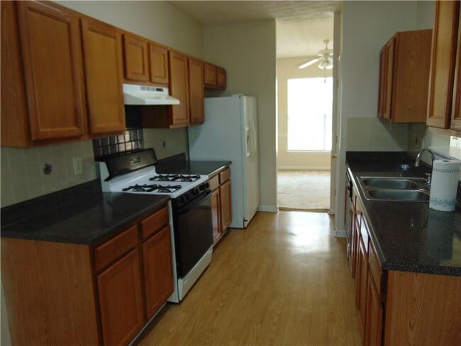 Building Photo - 523 Rockbridge Trail